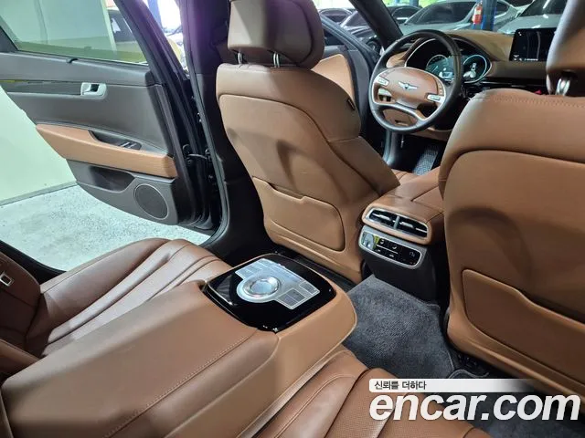 Genesis G80 Бензин 2.5 турбо 2WD — Фото автомобиля 13