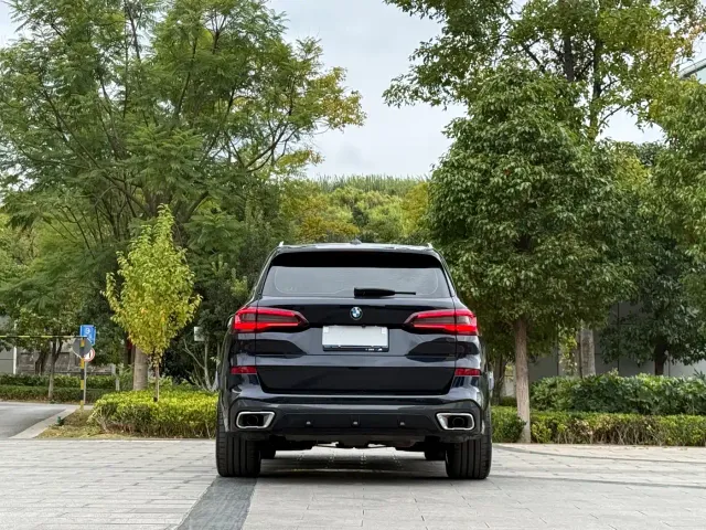 BMW X5 — Фото автомобиля 8