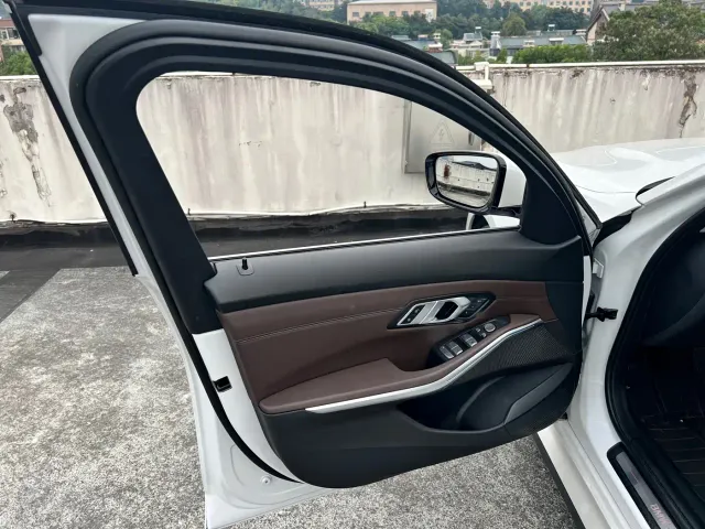 BMW i3 — Фото автомобиля 12