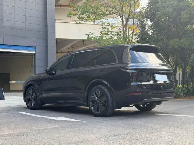 Li Auto L9 — Фото автомобиля 6