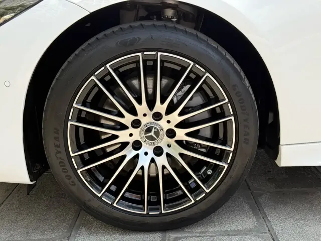 Mercedes-Benz C-Class — Фото автомобиля 23