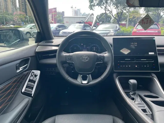 Toyota Avalon — Фото автомобиля 15