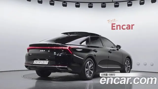 Kia K8 Hybrid — Фото автомобиля 2