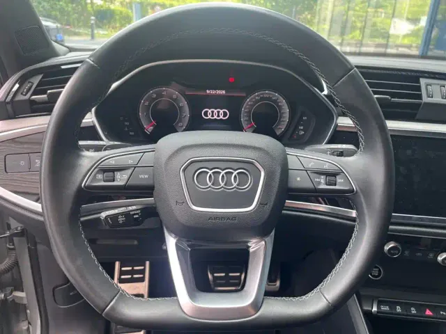 Audi Q3 — Фото автомобиля 7