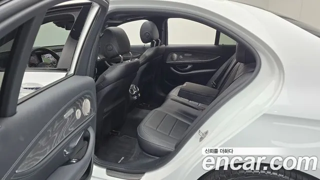 Mercedes-Benz E-Class W213 — Фото автомобиля 11