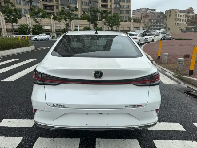 Changan Raeton Plus — Фото автомобиля 5