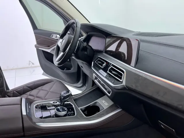 BMW X5 — Фото автомобиля 10