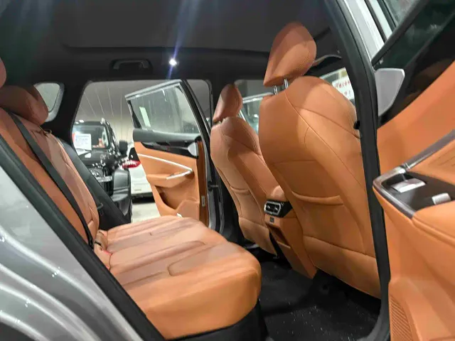 Geely Boyue — Фото автомобиля 17