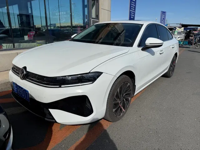 Фотография автомобиля — Volkswagen Sagitar