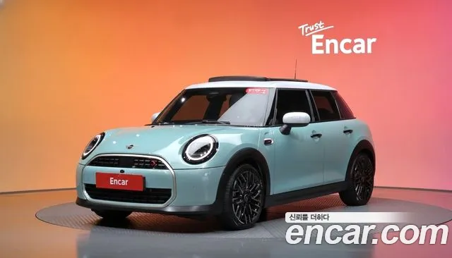 Фотография автомобиля — MINI Cooper 4th Gen
