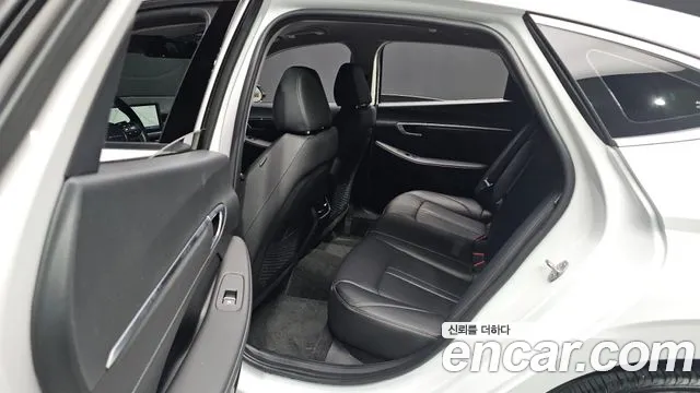 Hyundai Sonata — Фото автомобиля 17