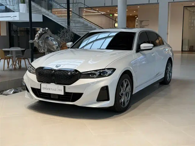 Фотография автомобиля — BMW i3