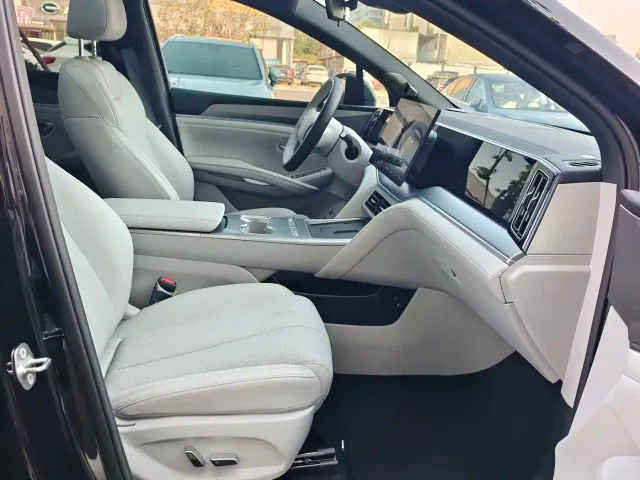 BYD Song Ultra — Фото автомобиля 22
