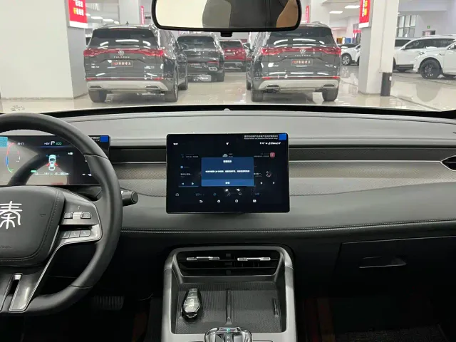 BYD Qin PLUS — Фото автомобиля 11