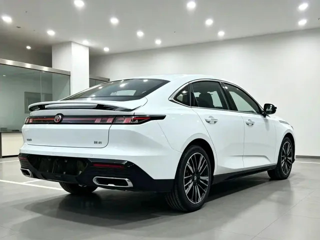 Changan Eado — Фото автомобиля 7