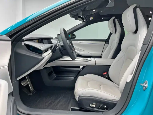 Xiaomi SU7 — Фото автомобиля 15