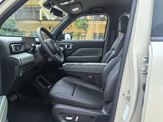 Baojun Yep Plus — Фото автомобиля 8