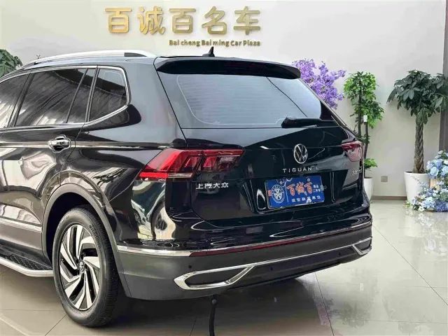 Volkswagen Tiguan L — Фото автомобиля 9