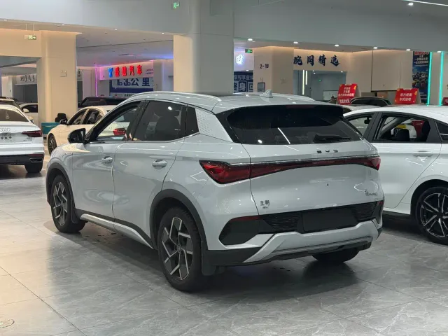 BYD Yuan PLUS — Фото автомобиля 6