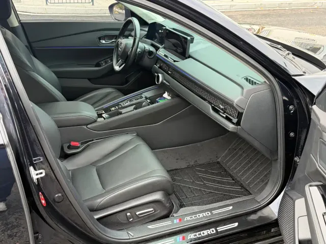 Honda Accord — Фото автомобиля 11