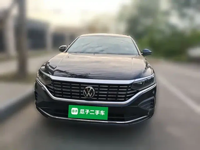 Volkswagen Passat — Фото автомобиля 2