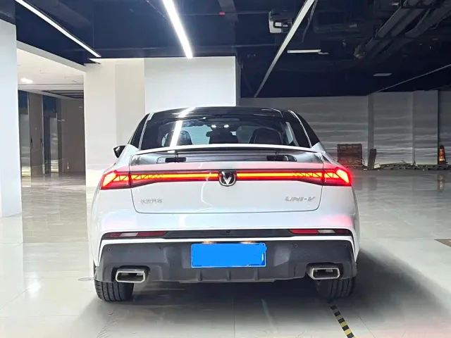Changan UNI-V — Фото автомобиля 5