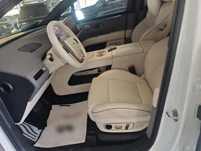 Li Auto i6 — Фото автомобиля 14