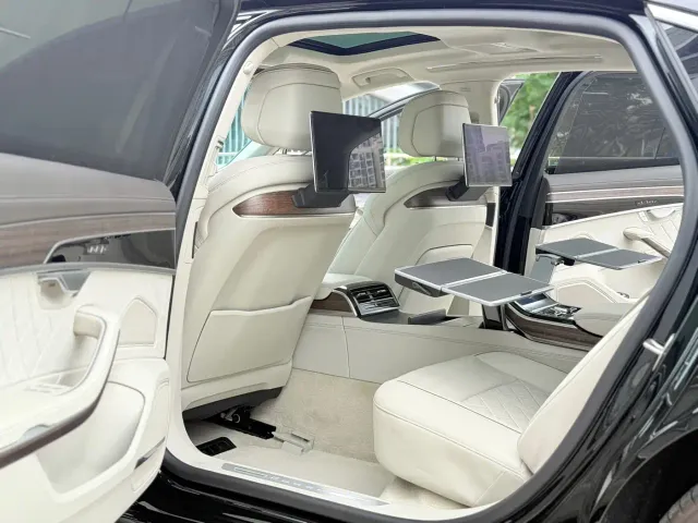 Audi A8 — Фото автомобиля 5