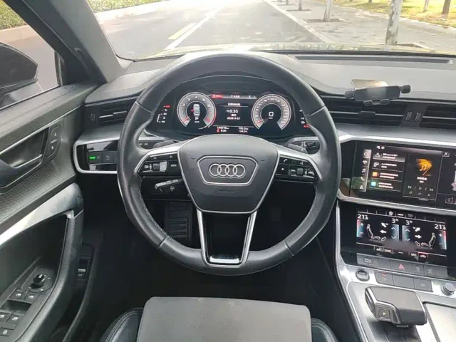 Audi A6L — Фото автомобиля 10