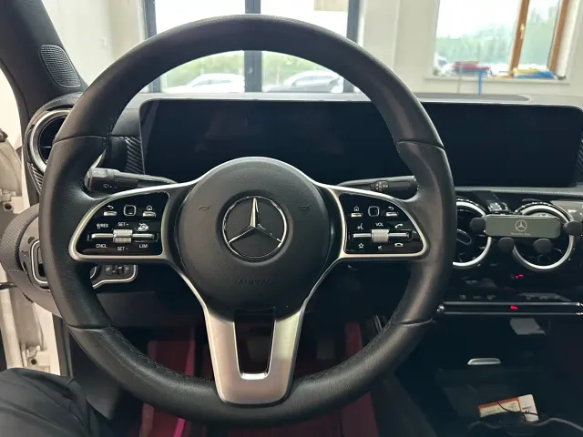 Mercedes-Benz A-Class — Фото автомобиля 11