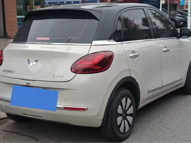 Wuling Bingo — Фото автомобиля 9