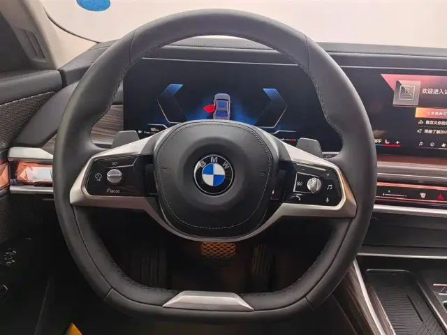 BMW 7 Series — Фото автомобиля 14