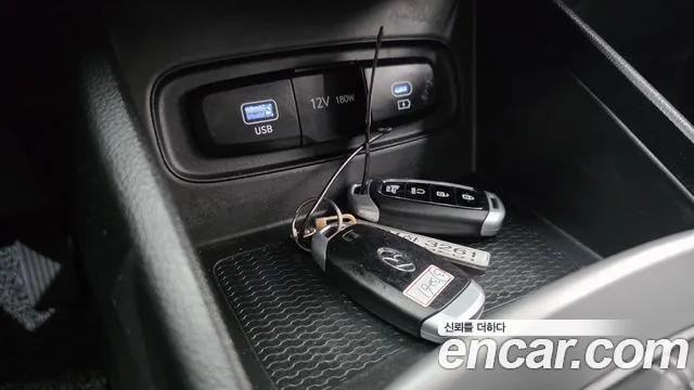 Hyundai Venue Venue 1.6 Premium — Фото автомобиля 17