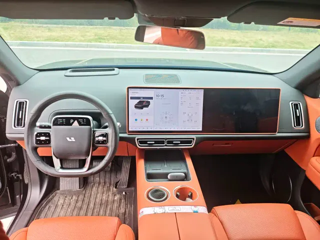 Li Auto L6 — Фото автомобиля 5