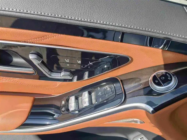 Mercedes-Benz Maybach S-Class — Фото автомобиля 14