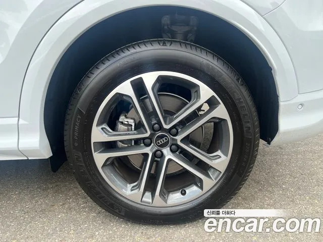 Audi Q5 40 TFSI quattro Sportback Advanced — Фото автомобиля 5