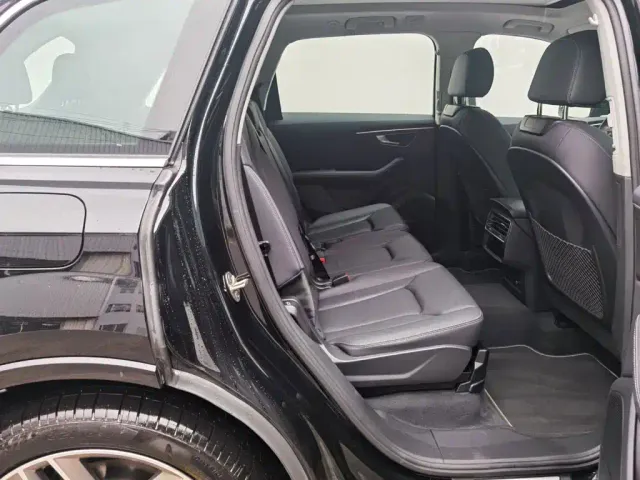 Audi Q7 — Фото автомобиля 26