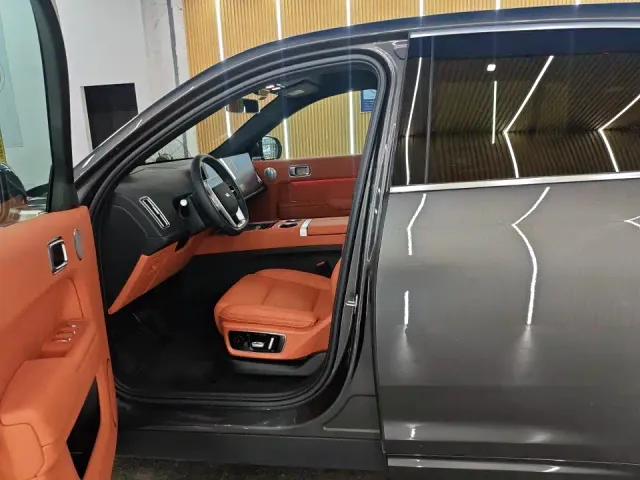 Li Auto L7 — Фото автомобиля 3
