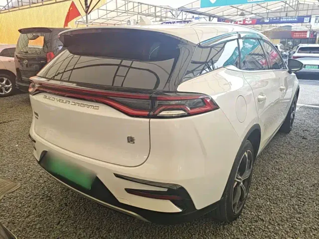 BYD Tang — Фото автомобиля 6