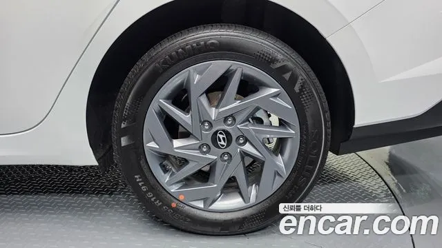 Hyundai Avante CN7 — Фото автомобиля 20