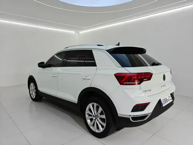 Volkswagen T-Roc — Фото автомобиля 6