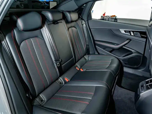 Audi A4L — Фото автомобиля 23