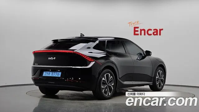 Kia EV6 — Фото автомобиля 2