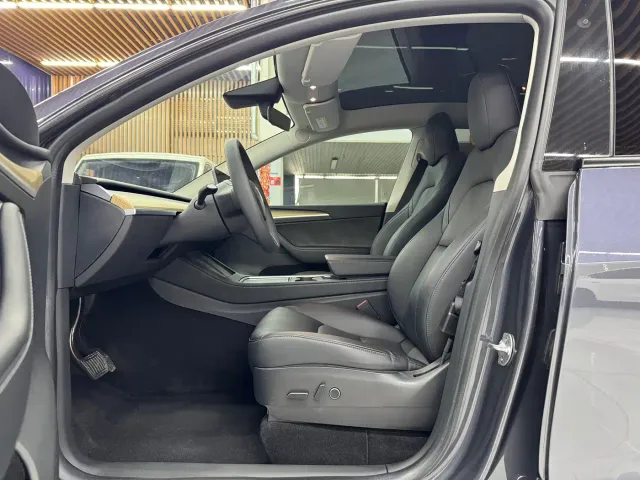 Tesla Model Y — Фото автомобиля 7