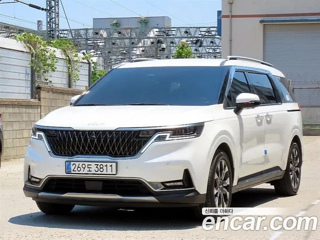Kia Canival Carnival 4 поколение Дизель 9 мест Signature — Фото автомобиля 2