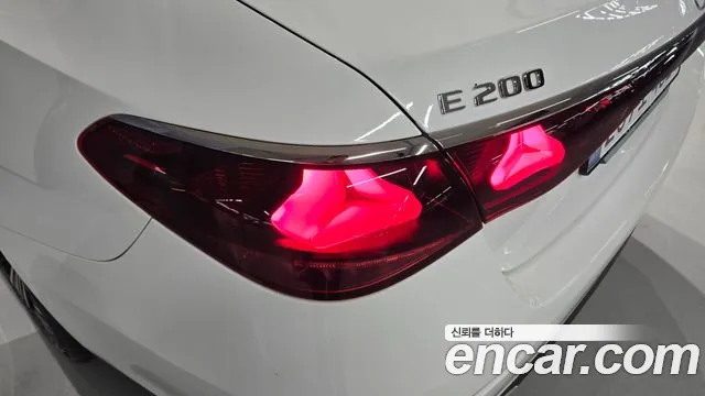 Mercedes-Benz E-Class W214 — Фото автомобиля 13
