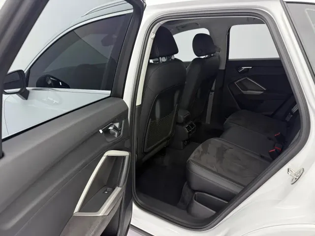 Audi Q3 — Фото автомобиля 14