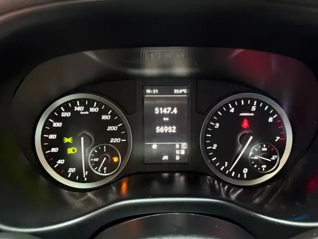 Mercedes-Benz Vito 2023 2.0T Business 7-Seater — Фото автомобиля 24