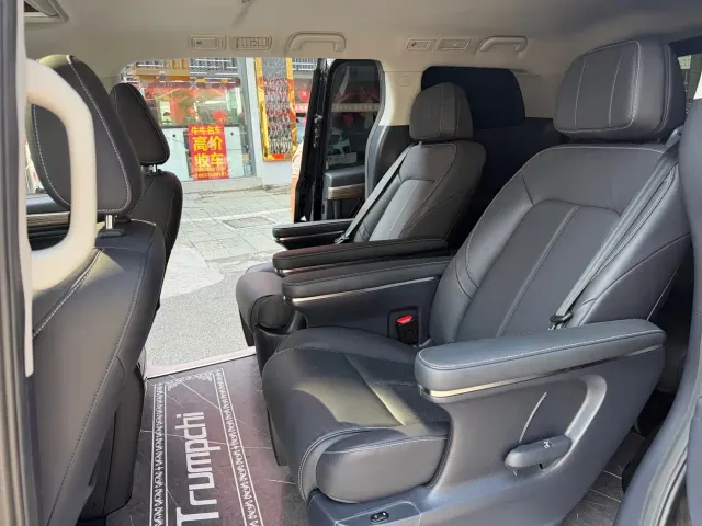 GAC Trumpchi M8 — Фото автомобиля 5