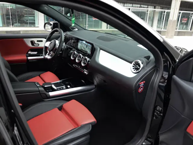 Mercedes-Benz GLA-Class AMG — Фото автомобиля 12